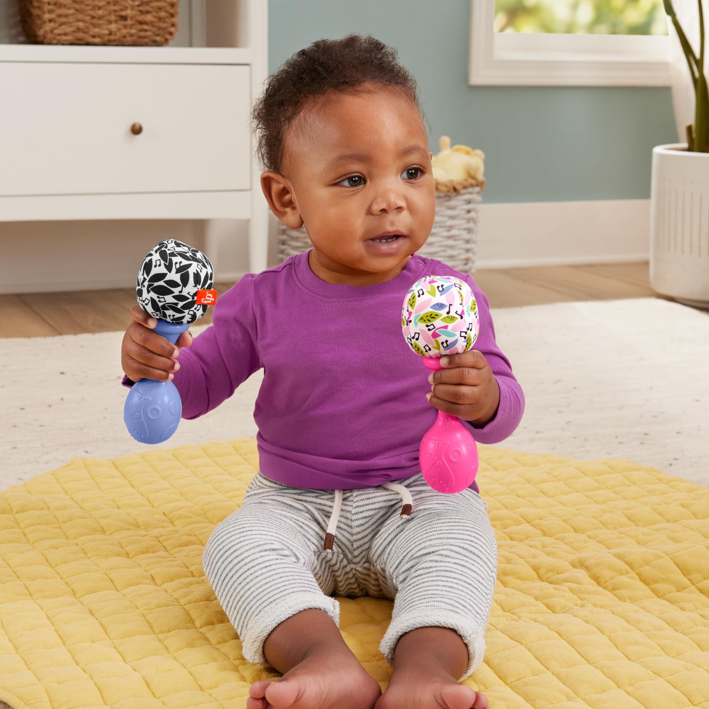 Fisher-Price Newborn Toys Rattle ‘n Rock Maracas, 2 Soft Musical Instruments for Developmental Play Babies Ages 3+ Months, Pink & Purple