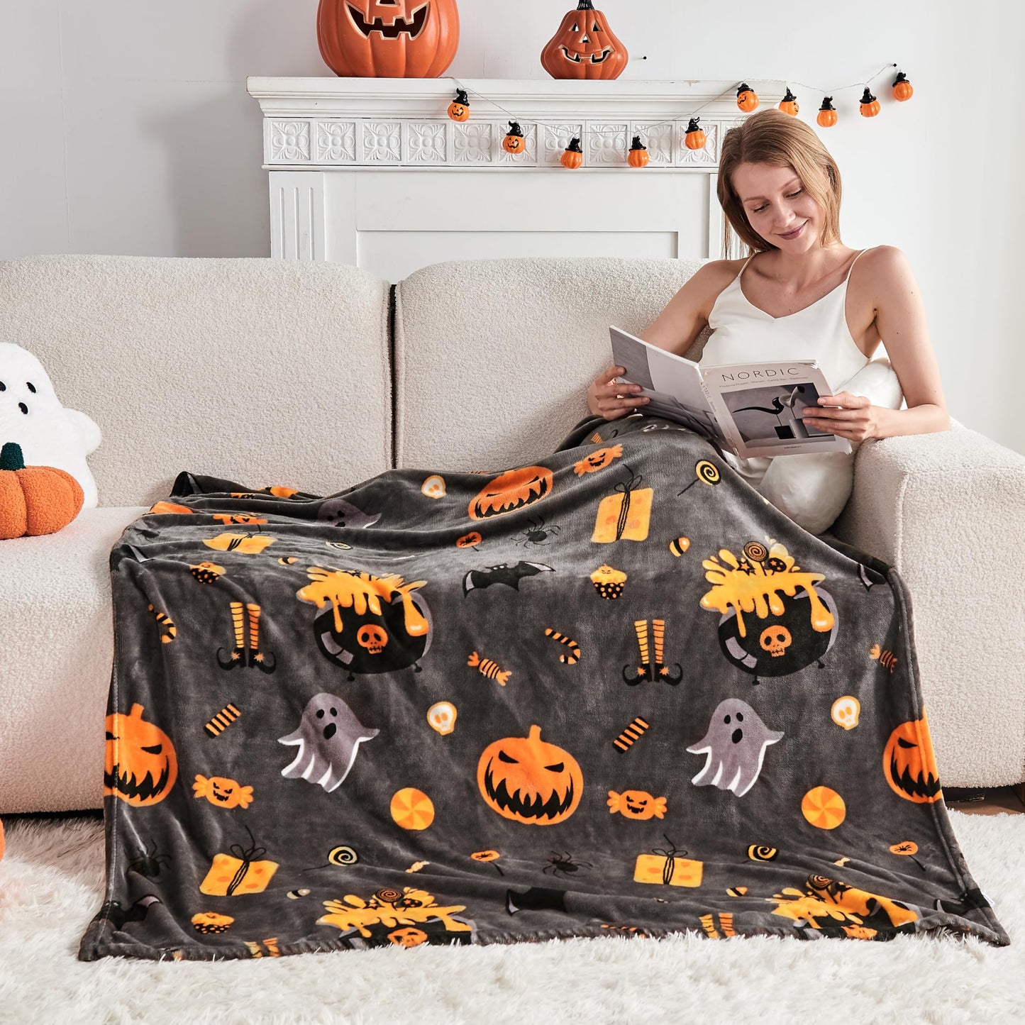 Edenleaf Halloween Blanket with Spooky Pumpkin Bat Ghost Spider Print, Soft Cozy Halloween Throw Blanket for Couch Bed Gifts Home Decoration, Fuzzy Warm Fleece Throws 50"x60" (Grey)