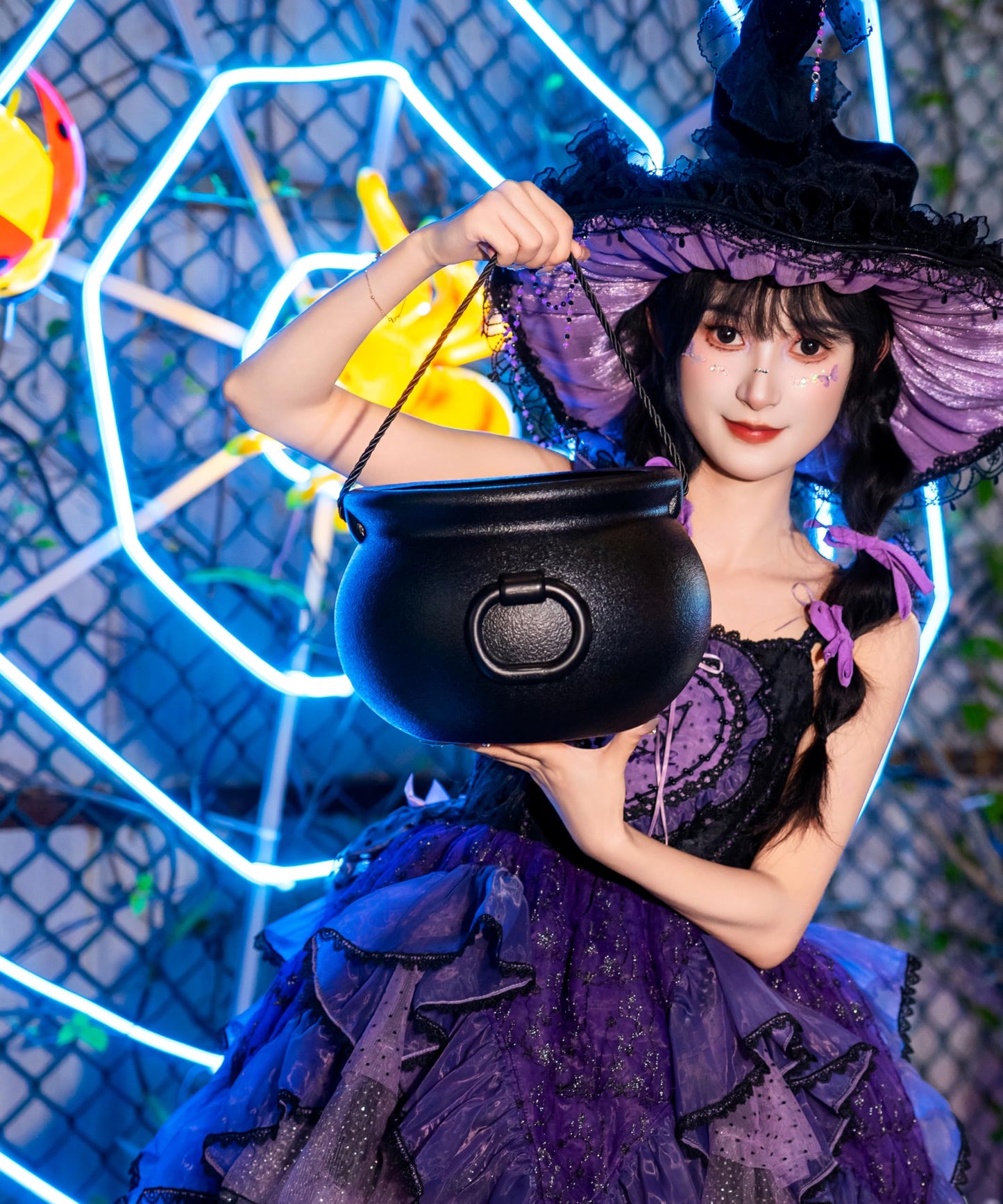 GLOCAMPING 5 in 1(11",7.4”, 5.5”, 3.7”, 2.8”) Package Large Black Plastic Witch Cauldron Kettle, Candy Holder, Party Favor Decoration for St. Patrick’s Day & Halloween