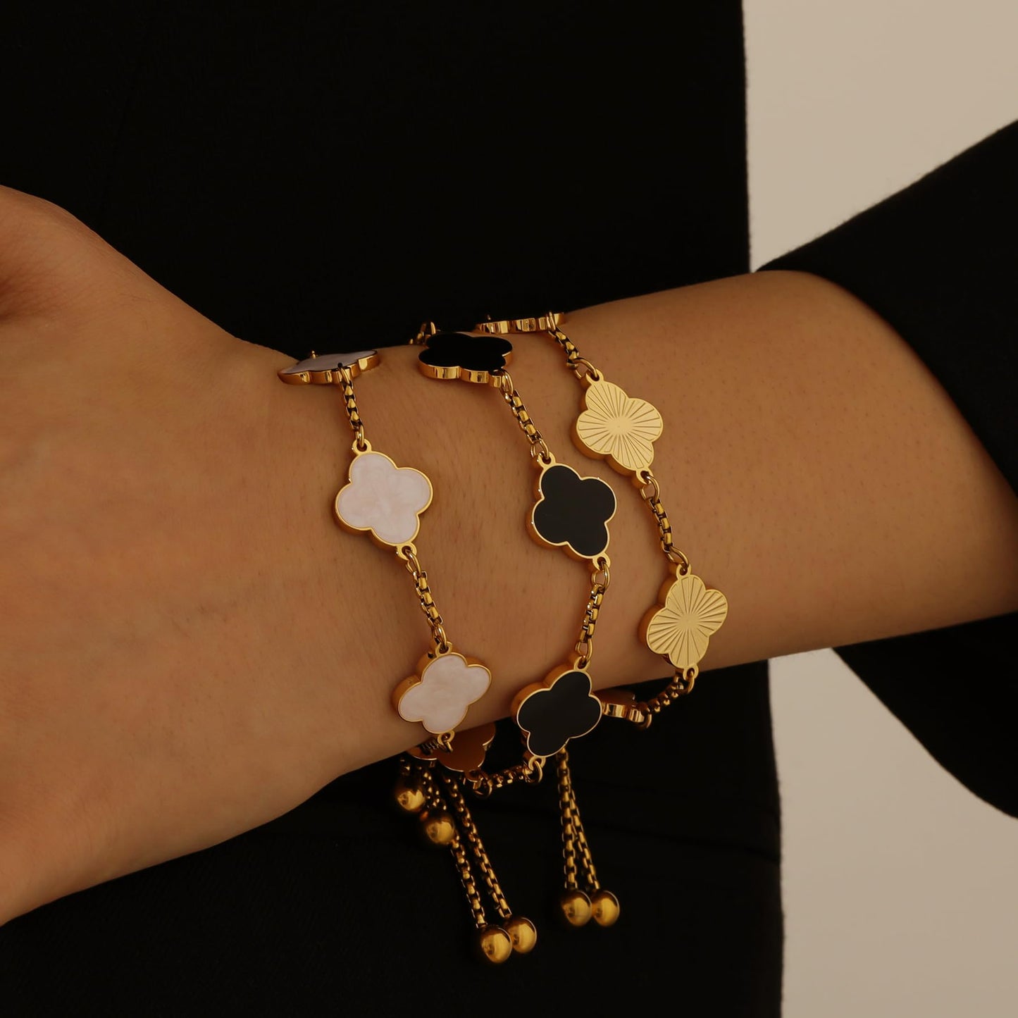 Dascus 18K Gold Plated Clover Lucky Bracelet for Women White/Black/Gold Flower Four Leaf Link Bracelets Trendy Jewelry Gifts for Women (Black)