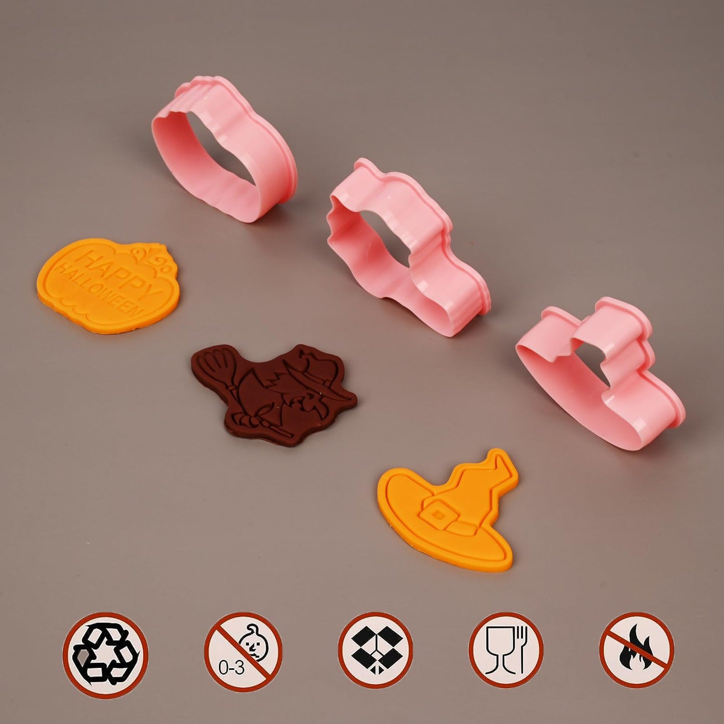 16 Pcs Halloween Cookie Cutters, 3D Cookie Cutter with Plunger Stamp, Halloween Cookie Molds -Ghost, Bat, Pumpkin, Cat, Castle,Tombstone, Witch, Spider, Skull, Etc.