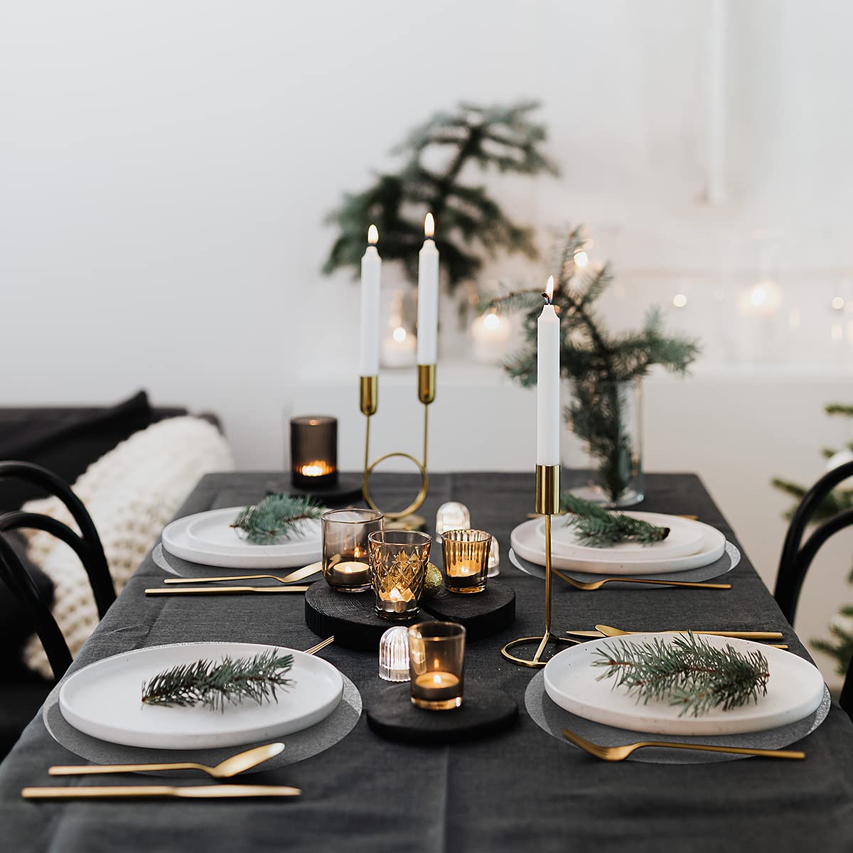 Datyiiha 50 Pieces Silver Glitter Paper Place Mats Sparkle 14'' Round Disposable Table Mats Silver Sequin Doilies Decorative Placemats for Wedding Banquet Party Home Dining Tableware