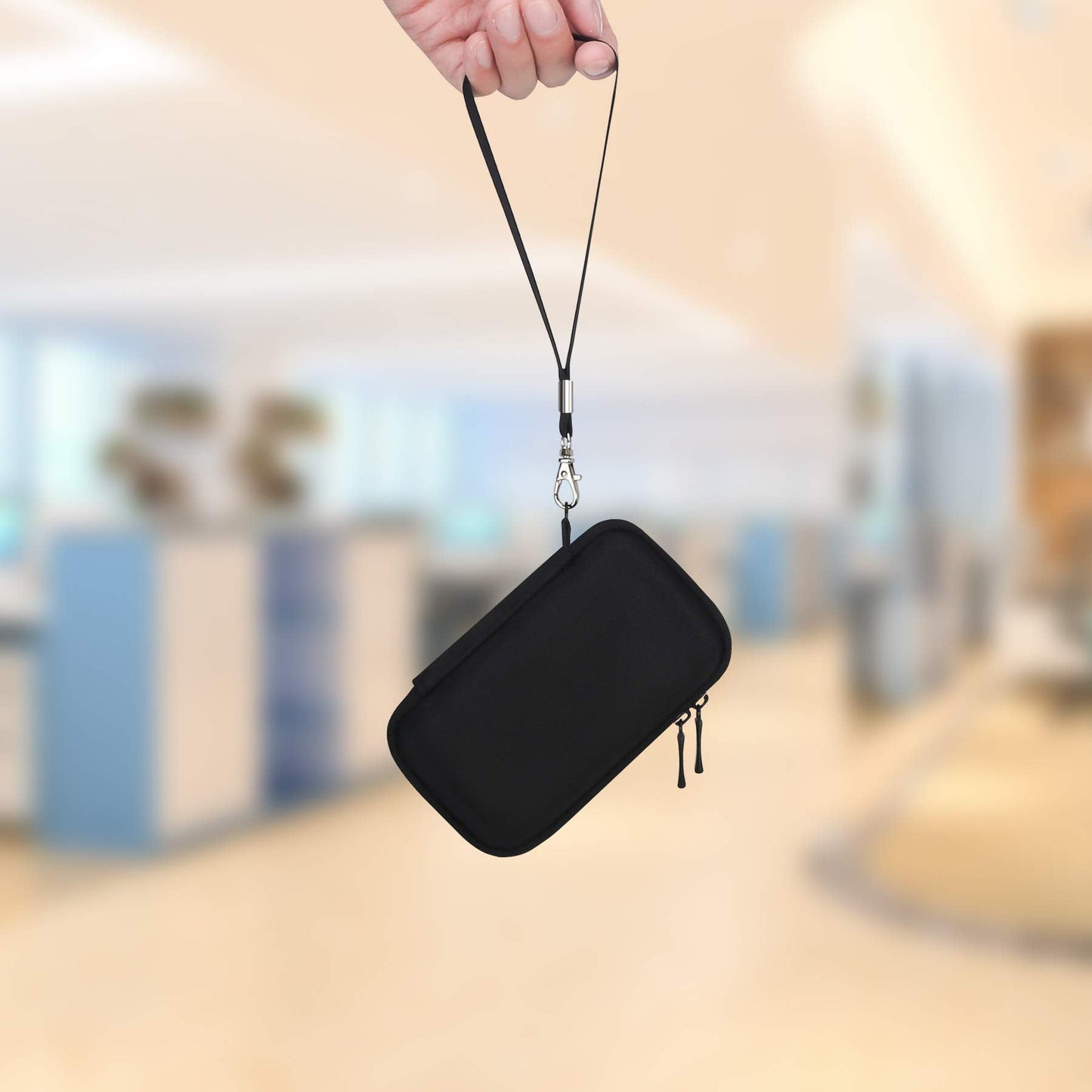 Lacdo Hard Carrying Case for SanDisk Extreme Pro/SanDisk Extreme Portable External SSD 500GB 1TB 2TB 4TB 8TB USB-C Solid State Drive EVA Shockproof Water Repellent Protective Storage Travel Bag, Black