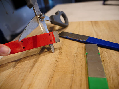 DMT (Diamond Machining Technology) 2.5-in. DiaSharp Diamond Mini-Hone Sharpening Kit of Coarse, Fine, and Extra Fine Grit Sharpeners (D2K)