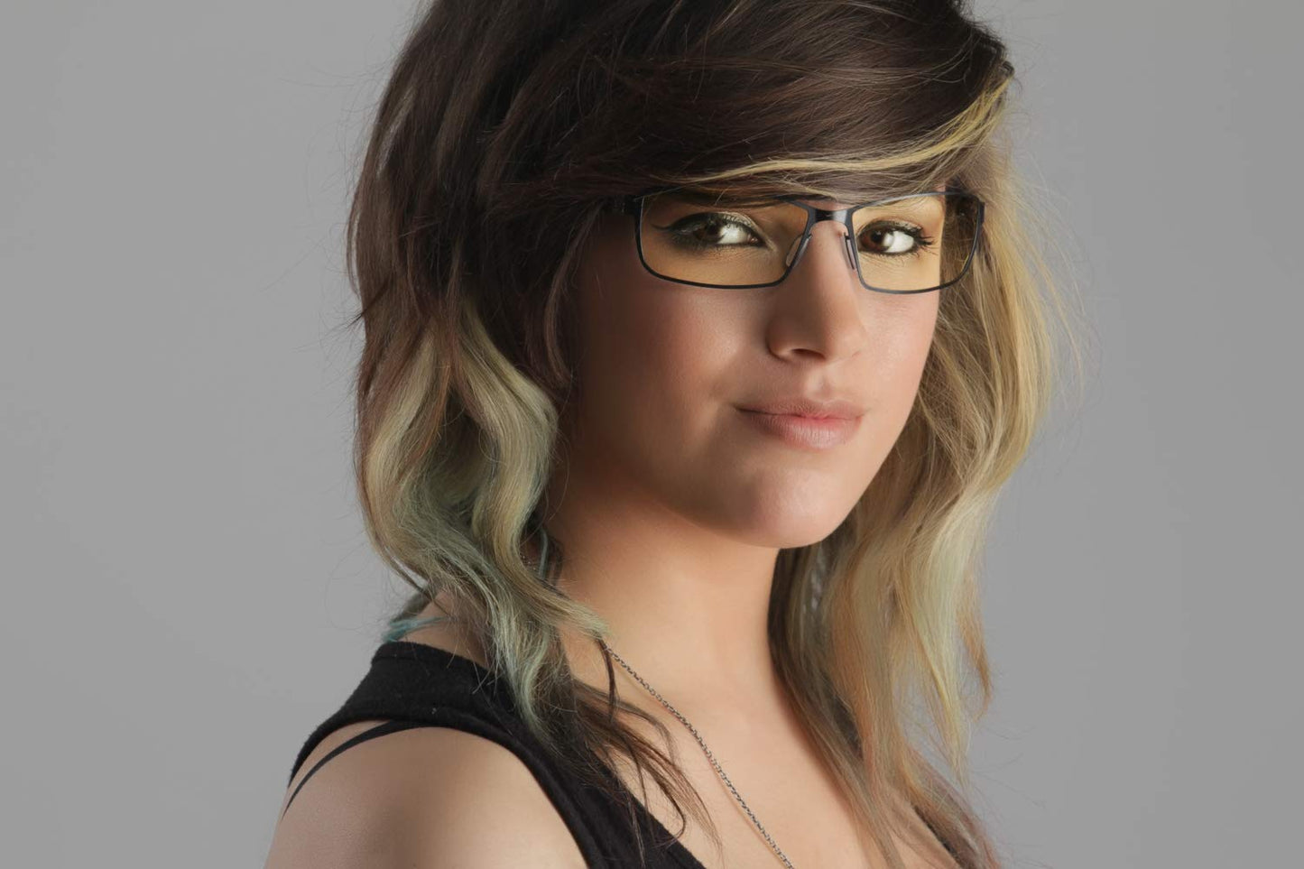 GUNNAR - Premium Gaming and Computer Glasses - Blocks 65% Blue Light - Vayper, Onyx, Amber Tint