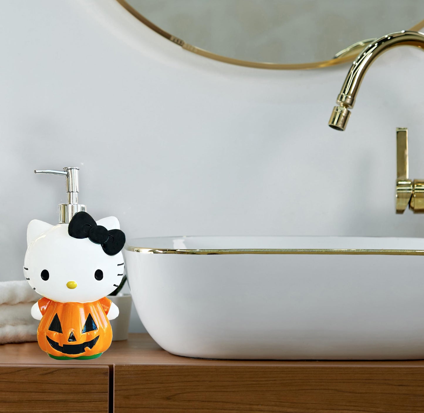 Hello Kitty Pumpkin Jack - O- Lantern Soap Dispenser - Autumn & Halloween Bathroom Decor and Storage - Orange Resin Lotion Pump
