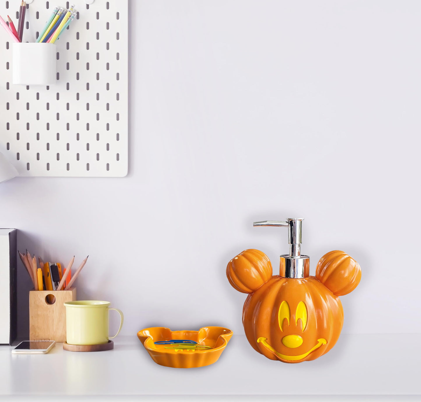 Jay Franco Disney Mickey Mouse Pumpkin Jack-O-Lantern Bathroom Decor Set - 2 Piece Autumn & Halloween Collection Includes Orange Lotion Pump & Soap Dish - Bathroom Accessories