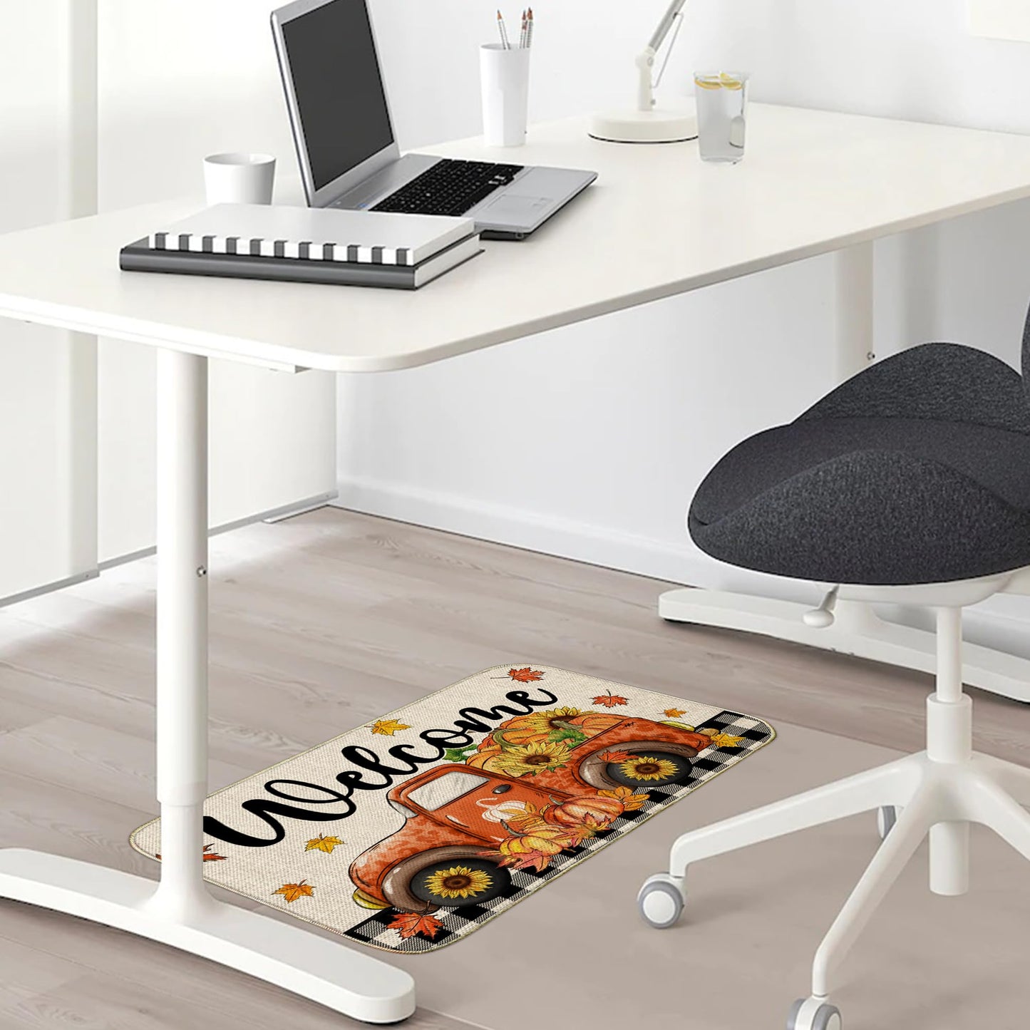 Fall Door Mat, Welcome Fall Outdoor Mat for Front Door, Autumn Pumpkins with Truck Black and White Buffalo Plaid Seasonal Non Slip Doormat for Entrance Entryway Outside, 17x29 Inches