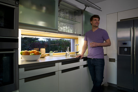 LEDVANCE LED Under-Unit Light, Light for Indoor Applications, Motion Sensor, Warm White, 527.0 mm x 67.0 mm x 20.0 mm, Linear LED Flat