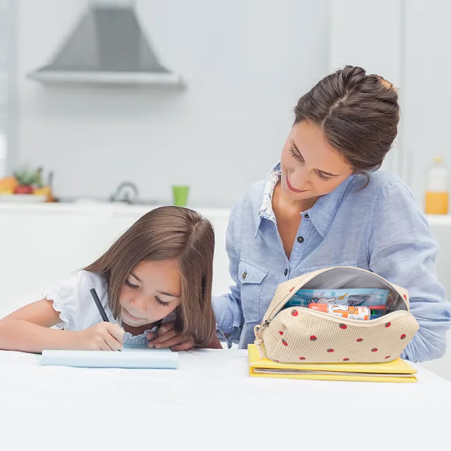 LEDAOU Cute Pencil Case for Kids Girls Boys Pencil Pouch kawaii Pen Pencil Box Bag Holder for School Students