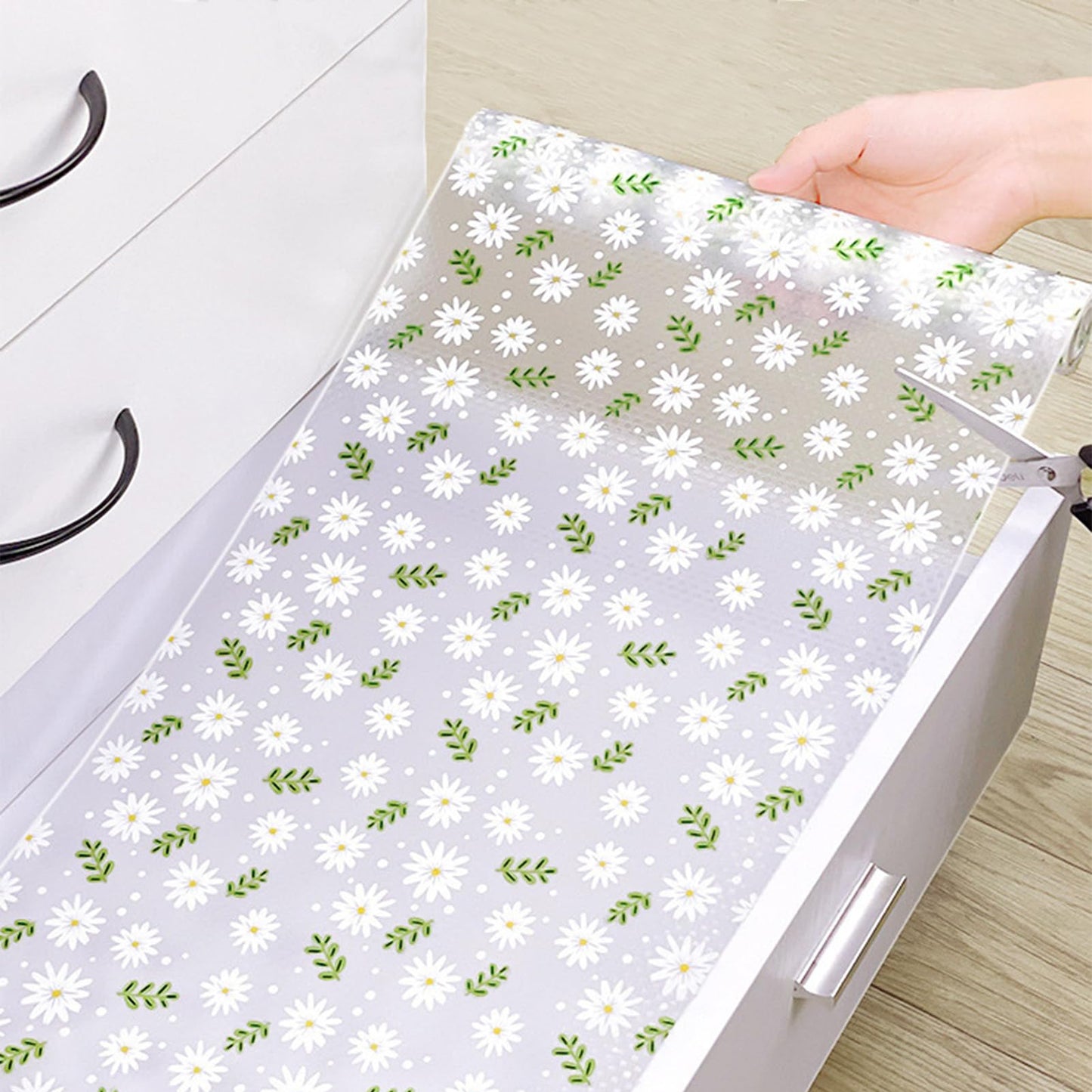 Daisy Shelf Liner for Kitchen Cabinets – Non-Adhesive, Non-Slip Drawer & Refrigerator Liner – Waterproof, Washable Cabinet Mat Floral Pattern, Easy to Cut & Install – Fits Pantry, Bathroom, Office