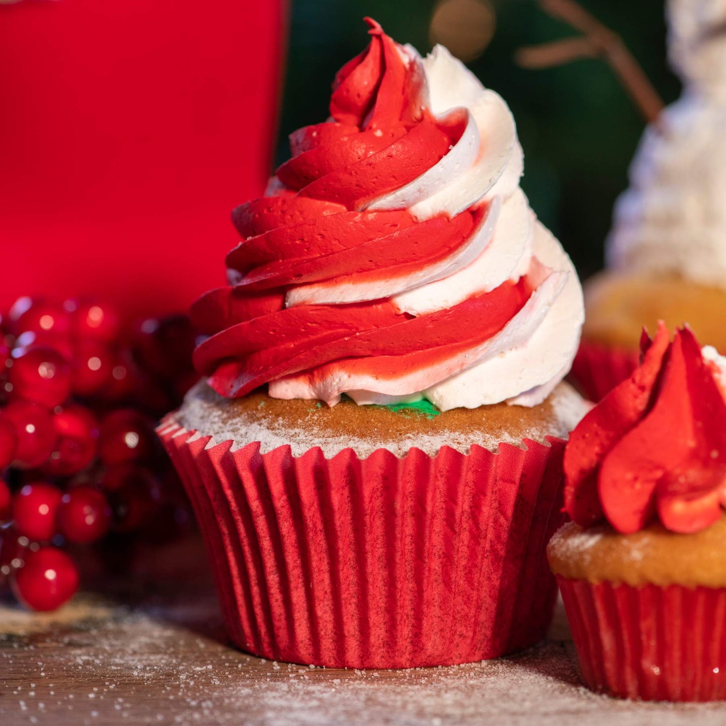 Eoonfirst Standard Size Baking Cups New Year Party Cupcake Liners 200 Pcs (Red)