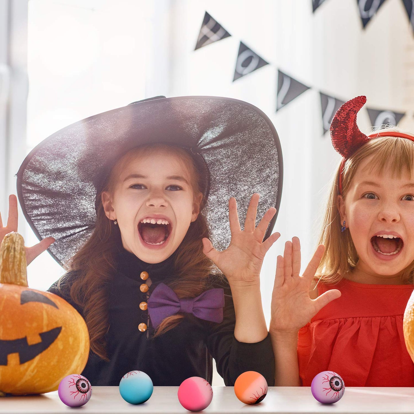 Elcoho 24 Pieces Glow in The Dark Bouncing Eyeballs Halloween Bright Bouncing Balls for Trick or Treat or Halloween Favors