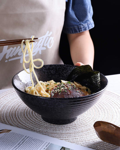 Kanwone Ceramic Japanese Ramen Bowl Set, Noodle Soup Bowls - 37 Ounce, with Matching Spoons and Chopsticks for Udon Soba Pho Asian Noodles, Set of 2, Black