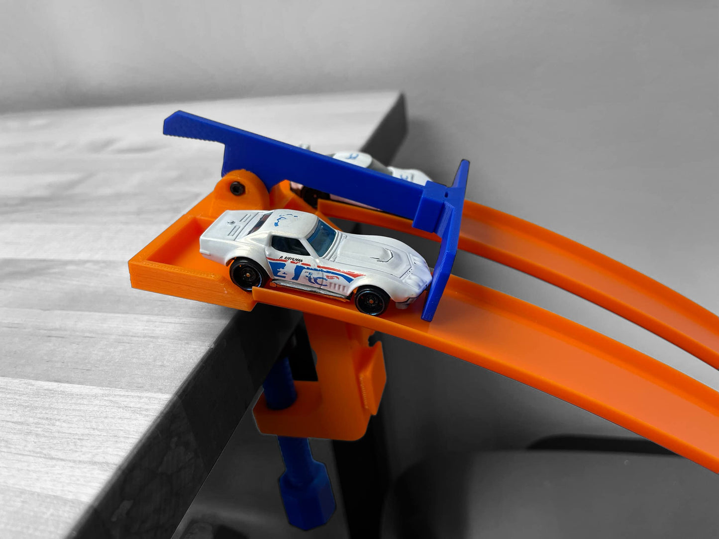 Clamp with 2 Lane Starter Gate Compatible with Hot Wheels Cars and Track (Blue/Orange)
