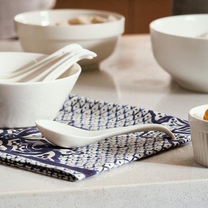 DOWAN Soup Spoons, Ceramic Asian Soup Spoons, White Japanese Spoon Large for Ramen Pho Wonton Dumpling Miso, Deep Oval Hook Design, Set of 4 (4, White)