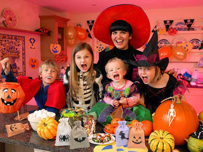 DECORA Halloween Burlap Gift Bags with Double Jute Drawstrings Candy Pouch Halloween Treat Bags with Different Designs Pack of 50