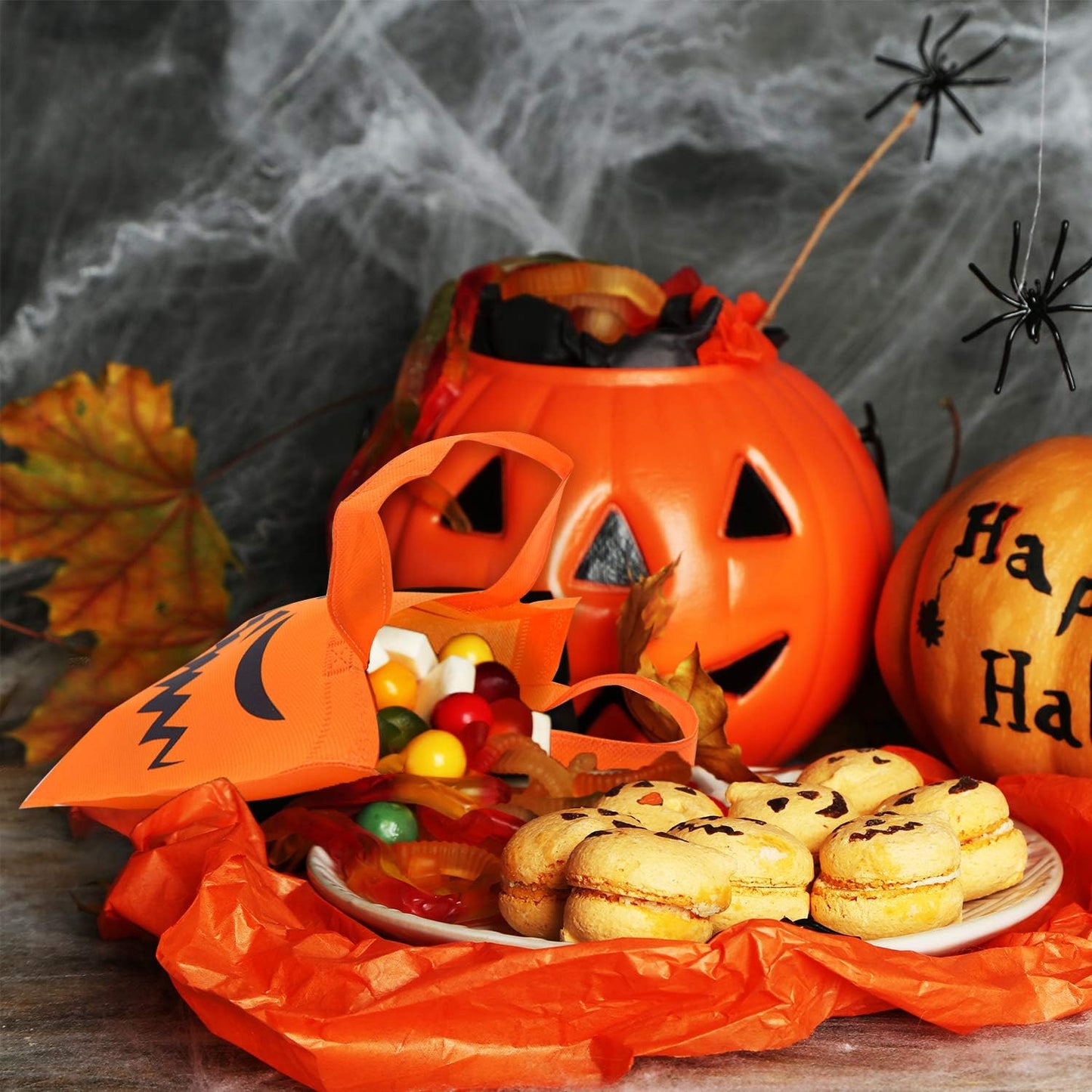 Elcoho 30 Packs Halloween Trick or Treat Non-woven Bags Pumpkin Bag Party Goody Tote Bags Gift Bag (Orange)