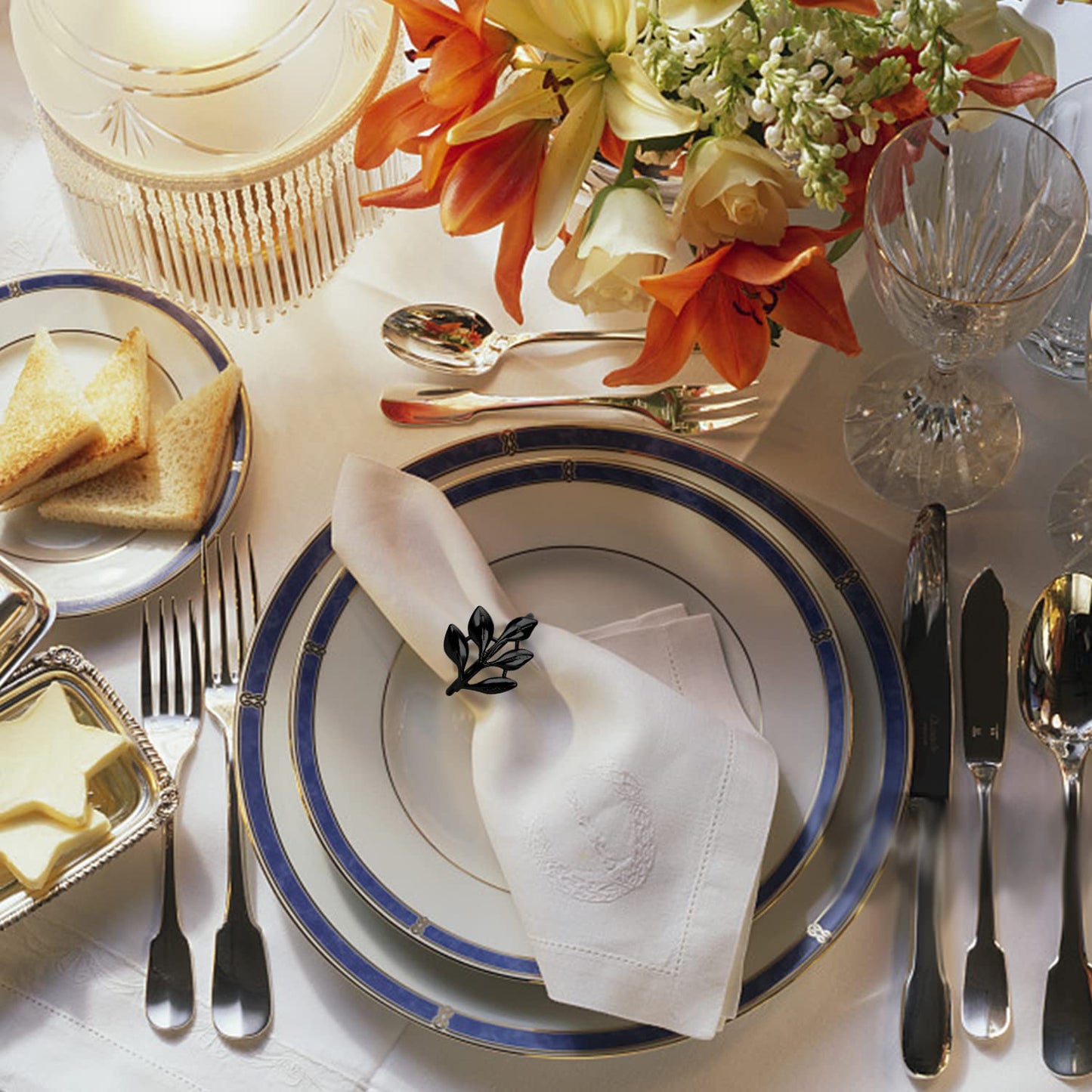 KPOSIYA Napkin Rings Set of 20 Hollow Cut Metal Napkin Holder Dinning Table Setting for Wedding Party Banquet Christmas Dinner Delicate Serviette Buckles Decor (Ye Zi-Black 20