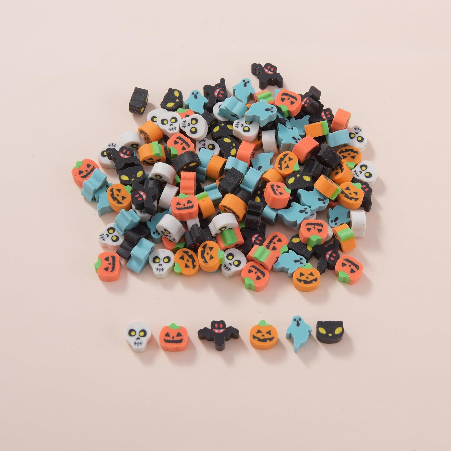 400PCS Mini Fun Erasers for Kids Bulk,Cute Assorted Novelty Pencil Erasers Desk Pets for Kids Party Favors School Student Prizes Gift (400Halloween)