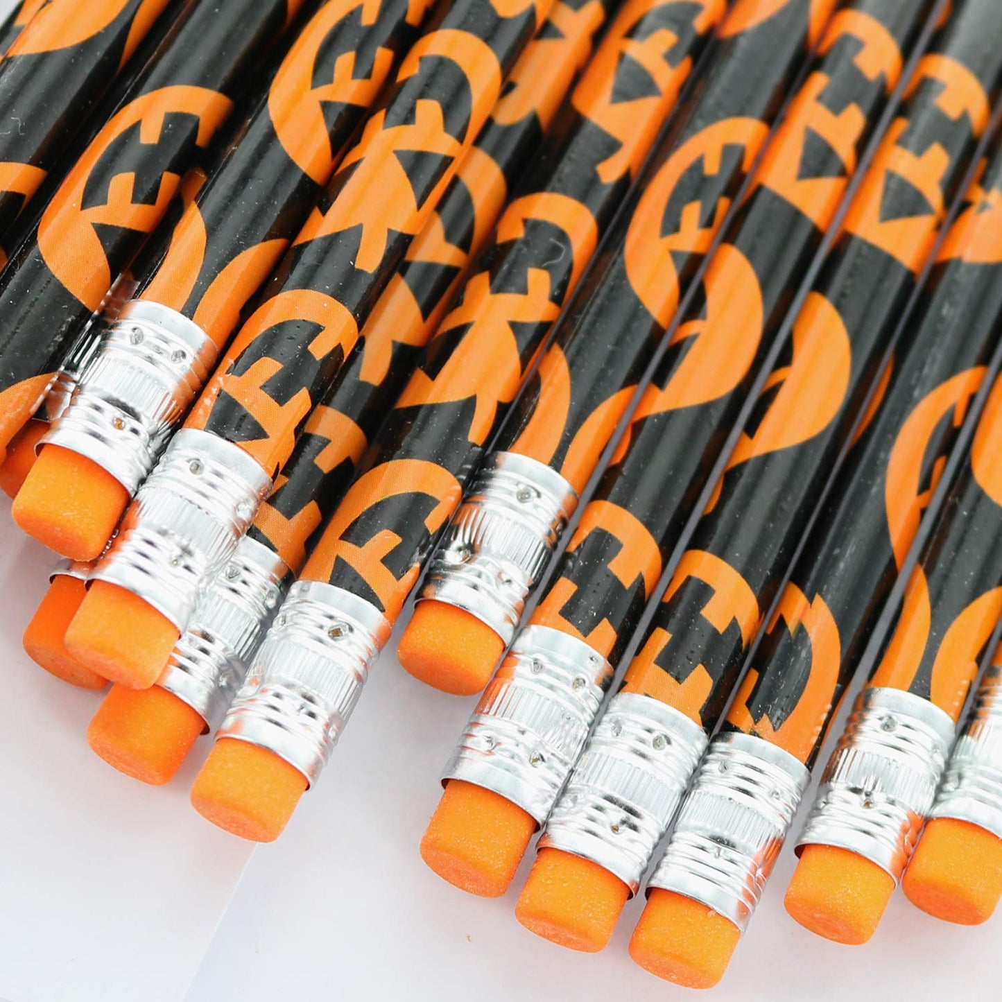 GiftExpress 48-Pack Halloween Pumpkin Pencils with Eraser, Halloween Treats for Kids, Classroom Prize, School Stationery, Halloween Décor, Jack O Lantern Pencils Party Favors (48pc Halloween)