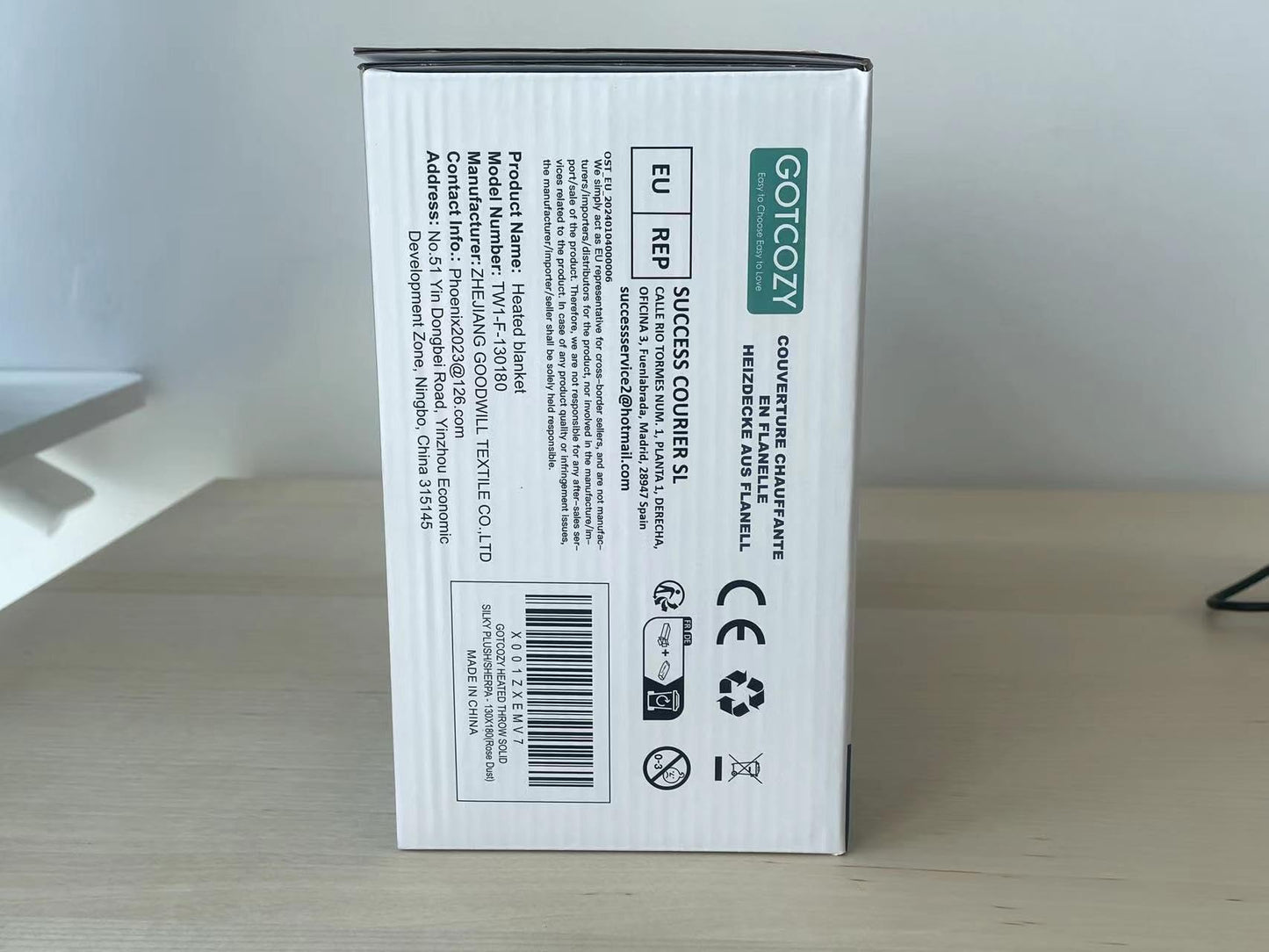 GOTCOZY Electric Blanket 130 x 180 cm Soft Silky Plush Heat Blanket Electric Blanket 6 Heat Settings and 10 Hours Auto-Off Timer Overheating Protection CE Certified Cuddly Blanket for Bed and Office