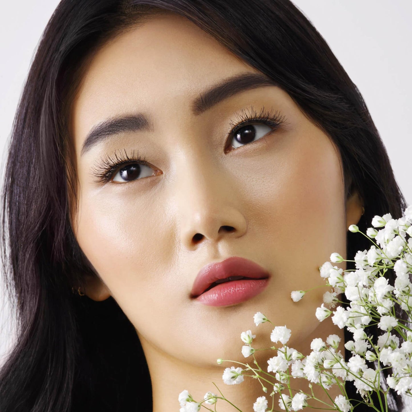 KISS So Wispy Fake Eyelashes Multipack #09, Easy-To-Apply Lightweight False Eyelashes, 100% Cruelty-Free Natural Human Hair, Reusable and Contact Lens Friendly, 5 Pairs Black