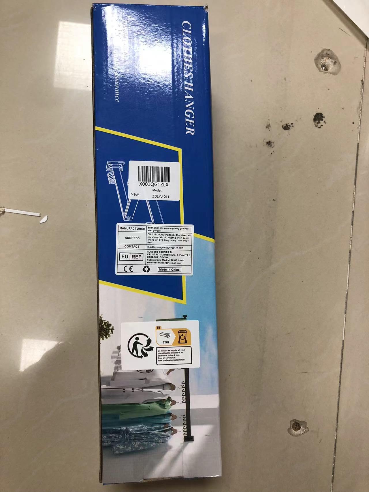 Clothes Drying Rack Wall Mounted, Retractable Garment Rack with Hooks, 360° Rotating Tri-Collapsible Laundry Clothes Drying Rack for Balcony, Laundry, Bathroom （black）