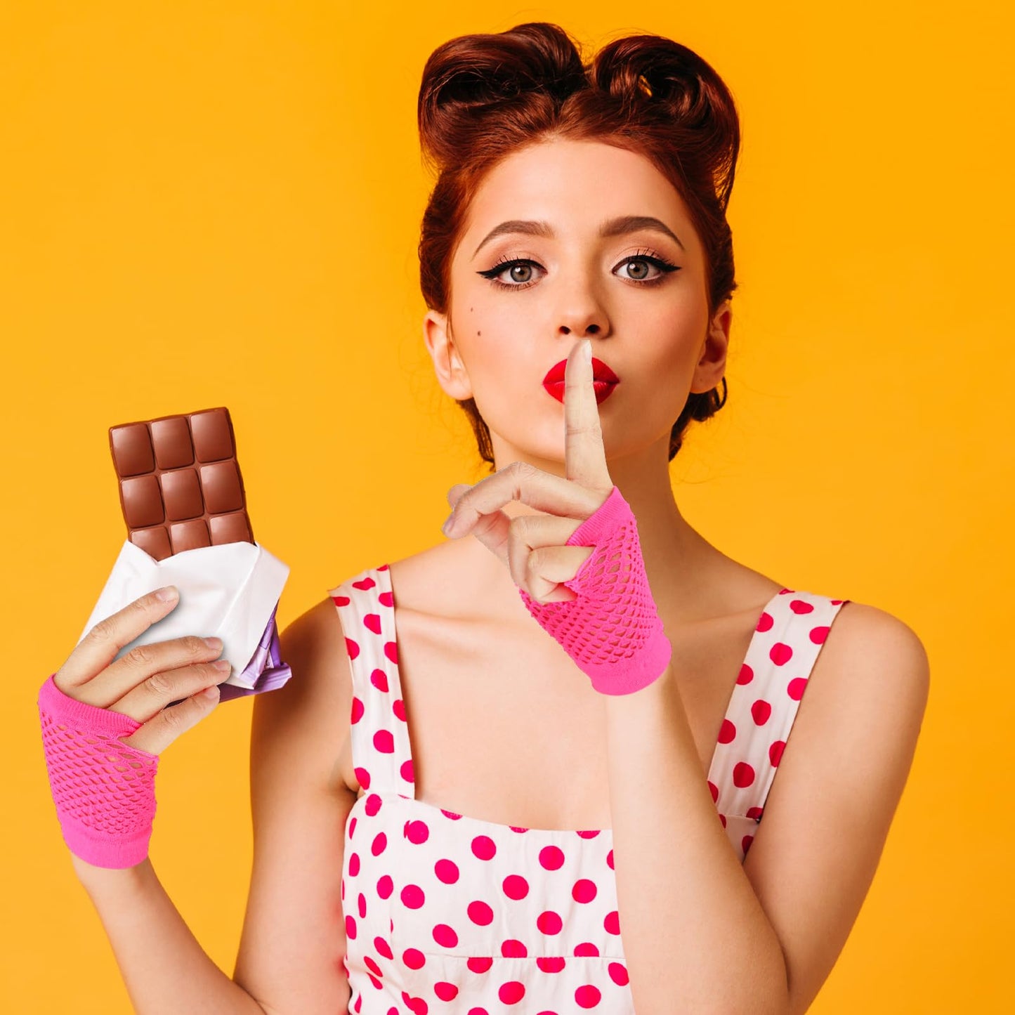 DIVINA VITAE 2 Pairs Pink Fingerless Fishnet Gloves Women 80s Short Stretch Mesh Gloves Retro Nylon Fish Net Fingerless Gloves for 80's Theme Party Halloween Cosplay Women Costume Accessories