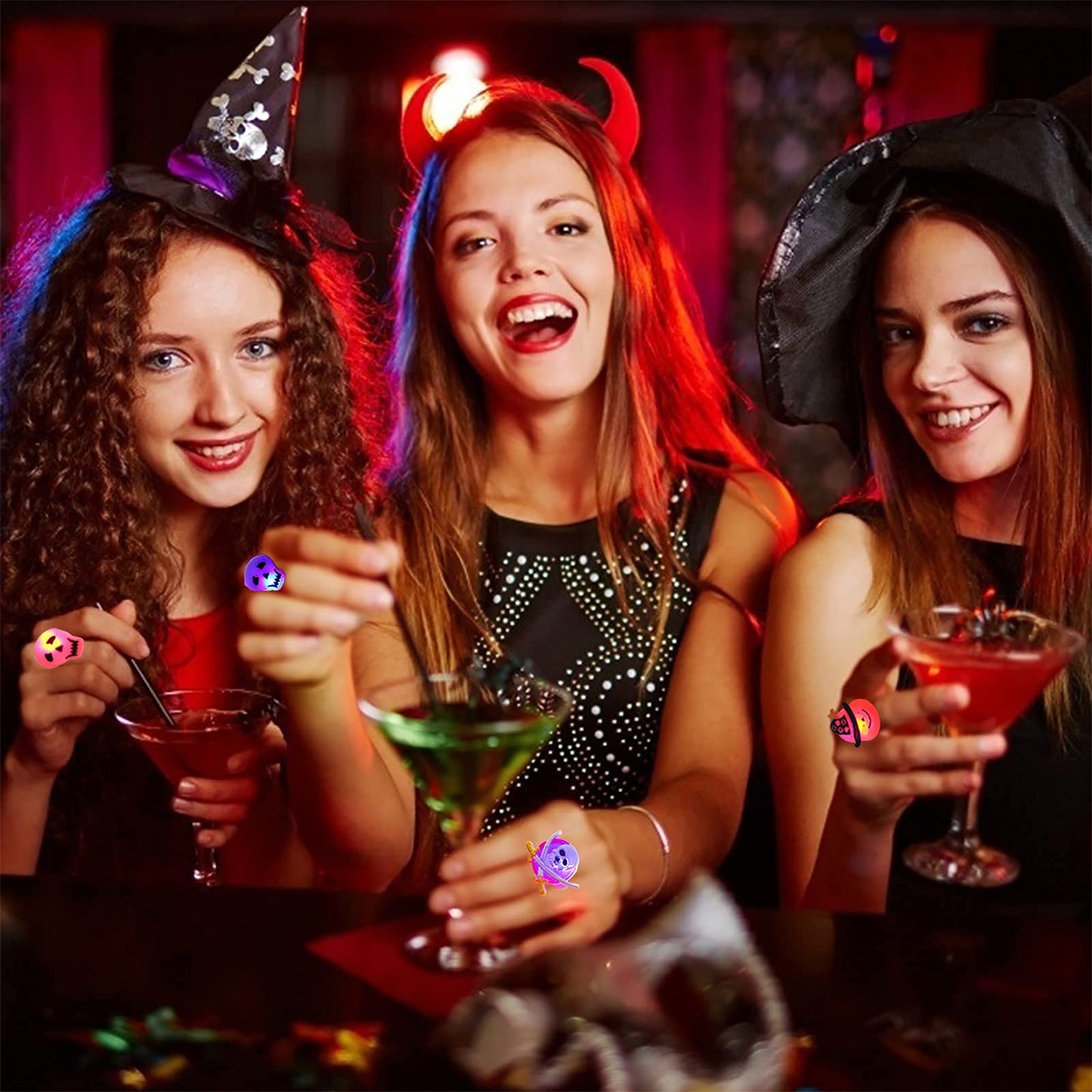 DERAYEE Halloween LED Rings for Kids, 50Pcs Light Up Ring Toys Halloween Party Favors Flash Finger Lights Glow in The Dark Treats Goodie Bag Fillers