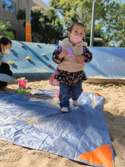 Orga'Neat Pocket Picnic Blanket, Sandproof Lightweight Pocket Camping Tarp, 55″x 60″ Foldable & Fits into Small Bag, Water Resistant Washable Quick Dry Compact Beach Mat for Outdoor Recreation