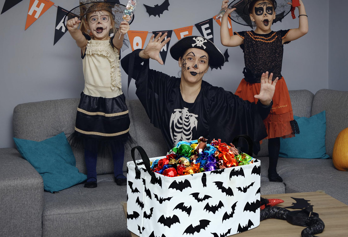 KUNRO Bat Pattern Halloween Storage Gift Basket Canvas Storage Bins with Handles Rectangle Storage Cubes Organizer for Bedroom Living Room