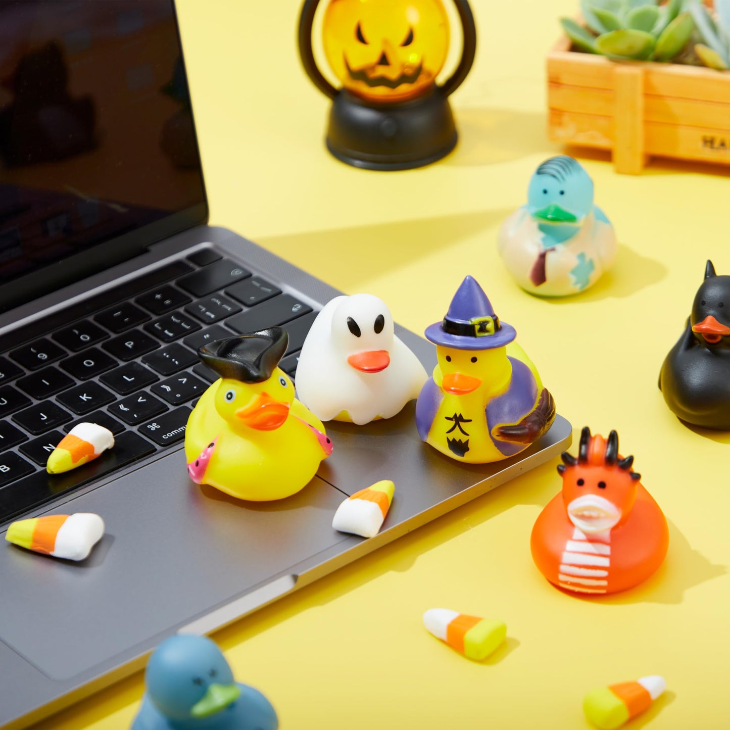 JOYIN 18 PCS Halloween Rubber Ducks, Halloween Ducks for Halloween Goodie Bag Fillers, Rubber Duckies Baby Bath Toys for Halloween Party Favors Decorations, School Classroom Game Prizes