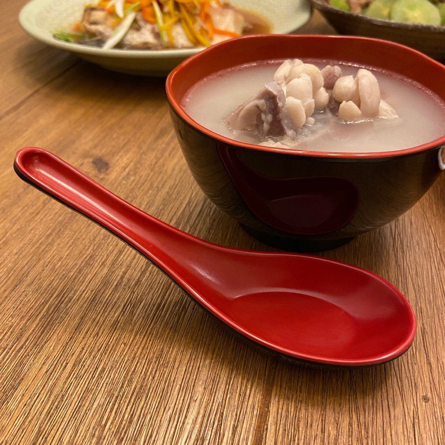 JapanBargain 2384x4, Set of 4 Asian Japanese Chinese Wonton Soba Rice Pho Ramen Noodle Soup Spoons, Black/Red