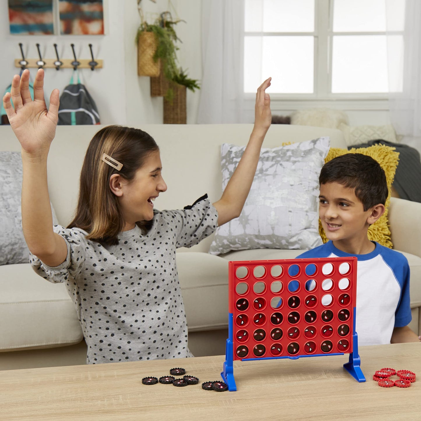 Hasbro Gaming Connect 4 Marvel Spider-Man Edition, Strategy Board Game for 2 Players, Ages 6 and Up (Amazon Exclusive)