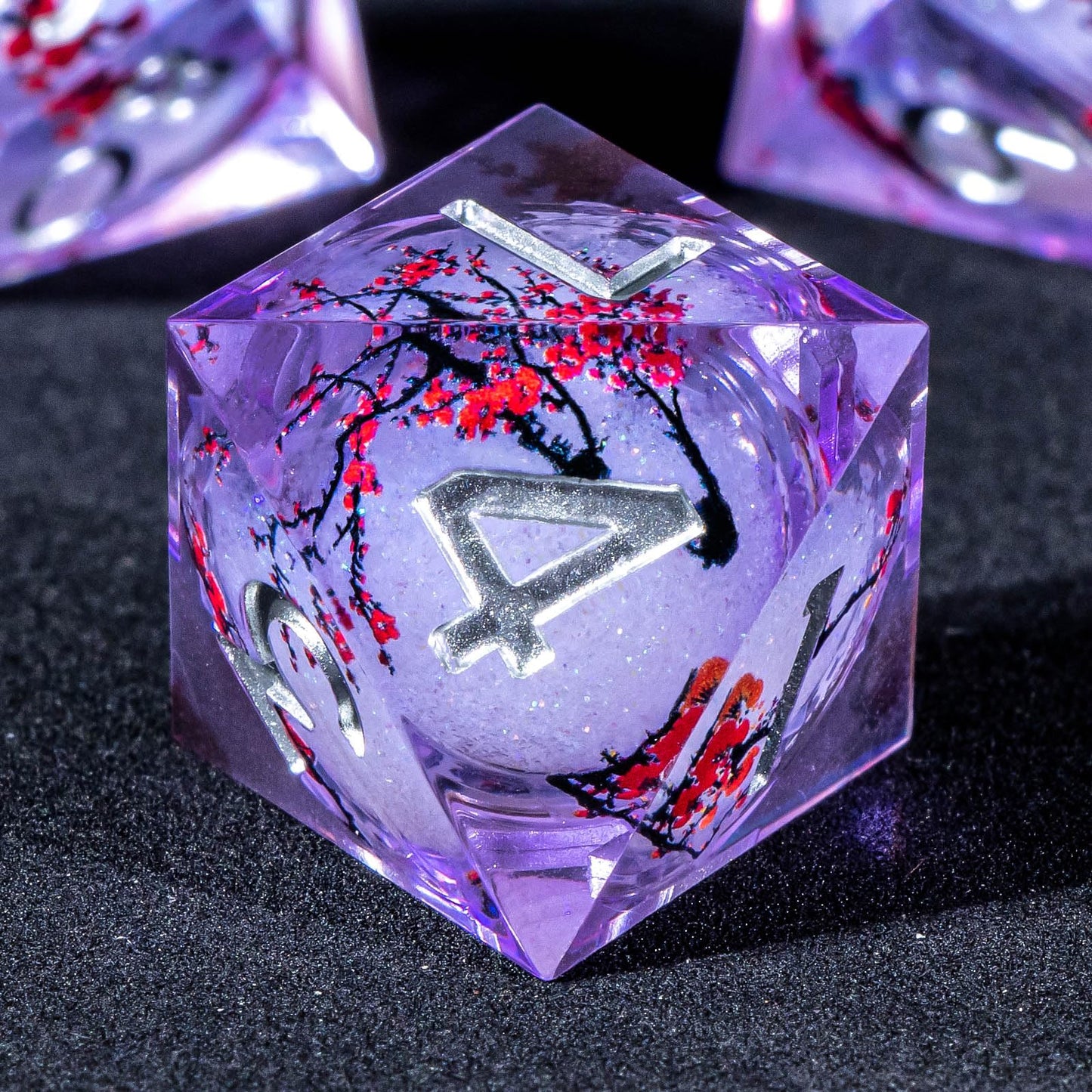 KERWELLSI Liquid Core Flower DND Dice Set with Box, 7Pcs Resin Plum Blossom Resin Sharp Edge Polyhedral Dice, Purple Role Playing Dice D20 D12 D10 D8 D6 D4