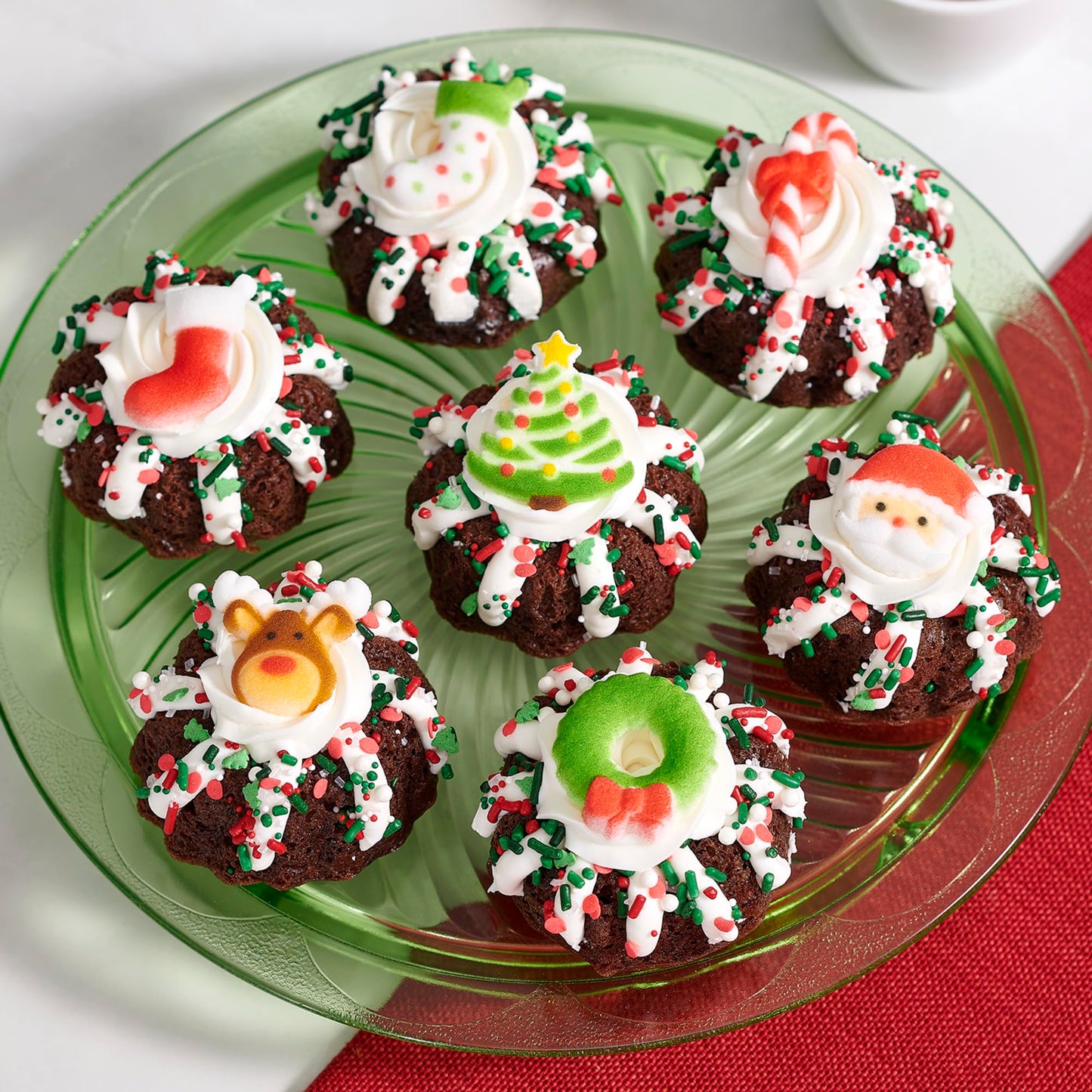 DECOPAC Christmas Fusion Mix Candy Sprinkles, 26oz, Fancy Sprinkles in Handheld Container, Festive Edible Sprinkles For Holiday Celebration Cakes, Cupcakes, Cookies and Donuts Multi