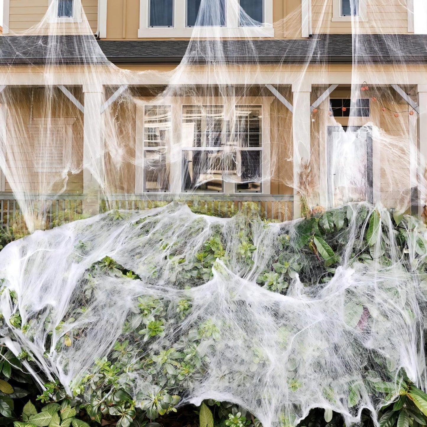 200 sqft Halloween Spider Webs Decorations with 10 Extra Fake Spiders, Super Stretchy Cobwebs for Halloween Decor Indoor and Outdoor