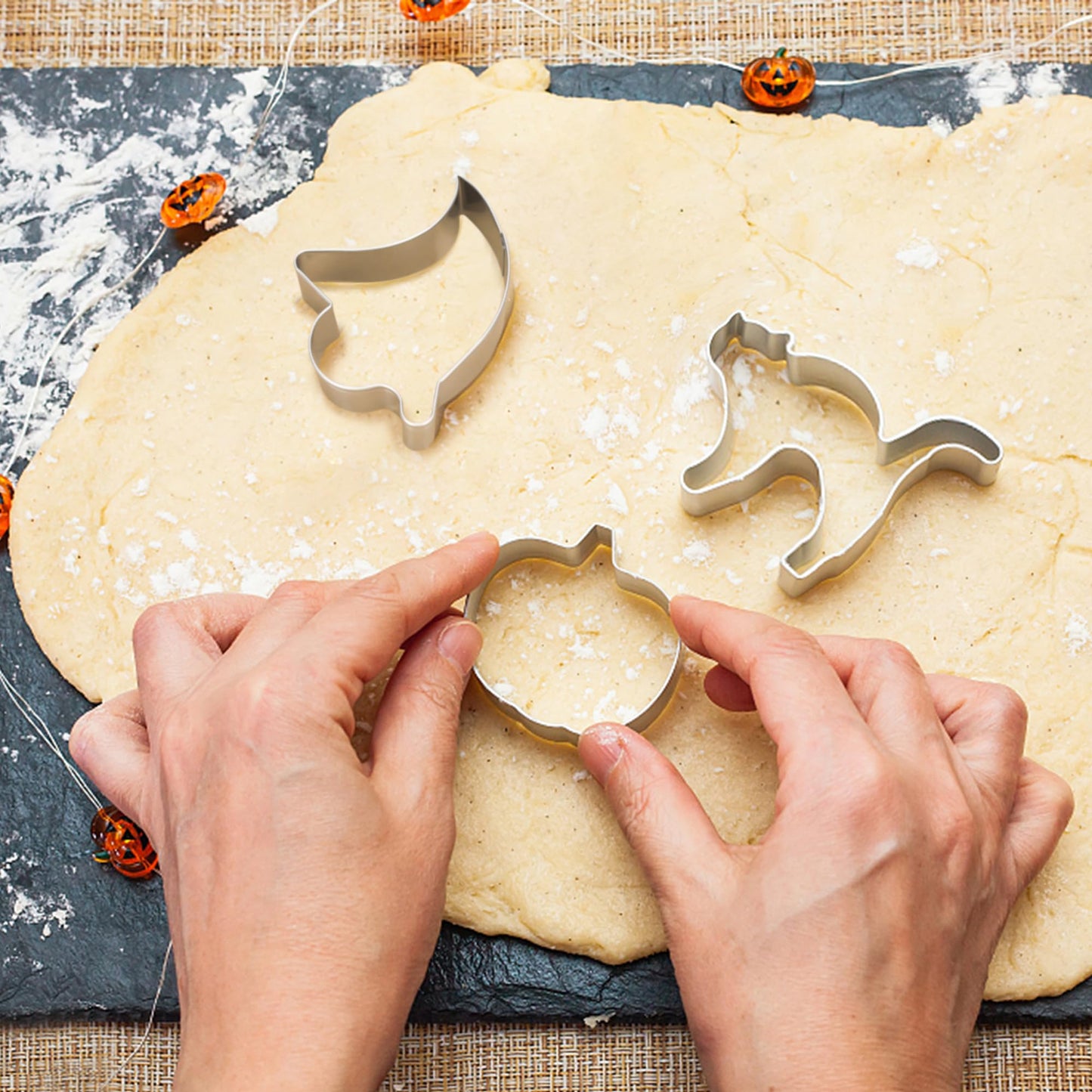 FUSOTO Halloween Cookie Cutters, 6 Pcs Holiday Cookie Cutters Halloween Shapes - Spider, Pumpkin, Bat, Cat, Ghost, Witch Hat for Cookie Baking