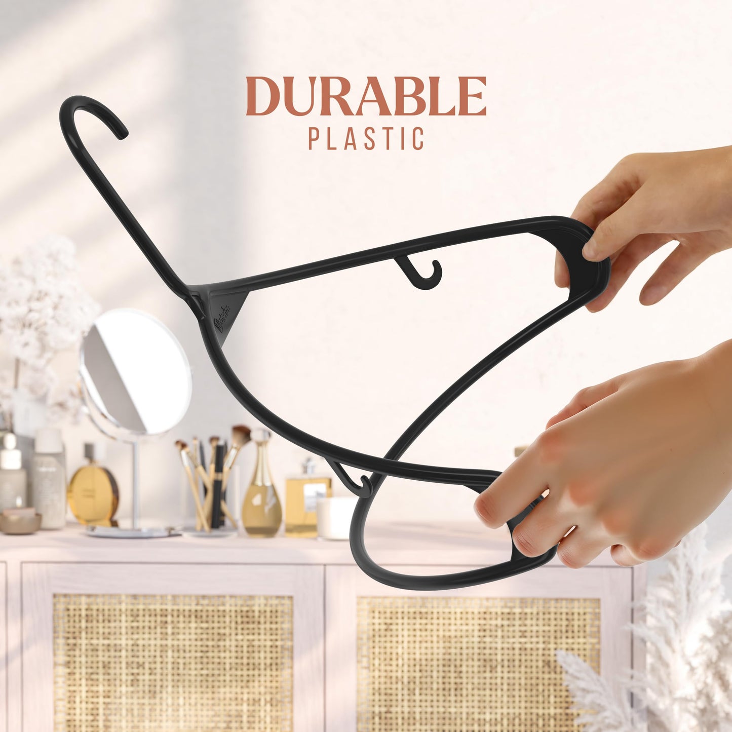 Clothes Hangers Plastic 20 Pack - Black Plastic Hangers - Makes The Perfect Coat Hanger and General Space Saving Clothes Hangers for Closet - Percheros Ganchos para Colgar Ropa Hangars