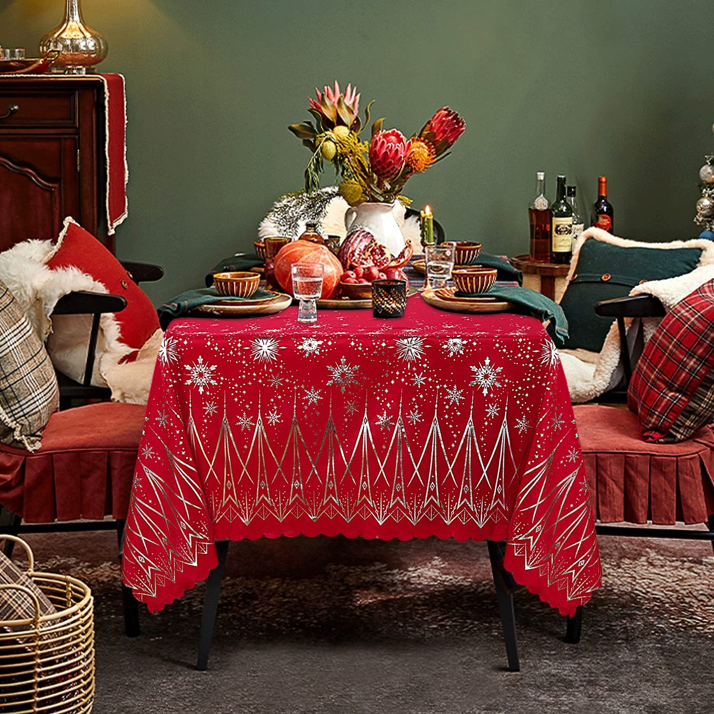 LUSHVIDA Christmas Rectangle Tablecloth – Washable Water Resistance Holiday Microfiber Table Cloth Decorative Table Cover for Banquet Party Kitchen Dining Room, 60 x 84 Inch