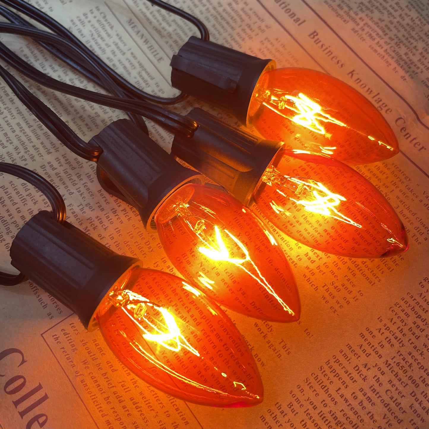 Konictom C9 Orange Halloween Light Bulbs, 25-Pack E17 Base, Waterproof Outdoor Bulbs for Halloween Decorations, Patio & Yard Lighting, Spooky Glow for Parties, Pathway & Events