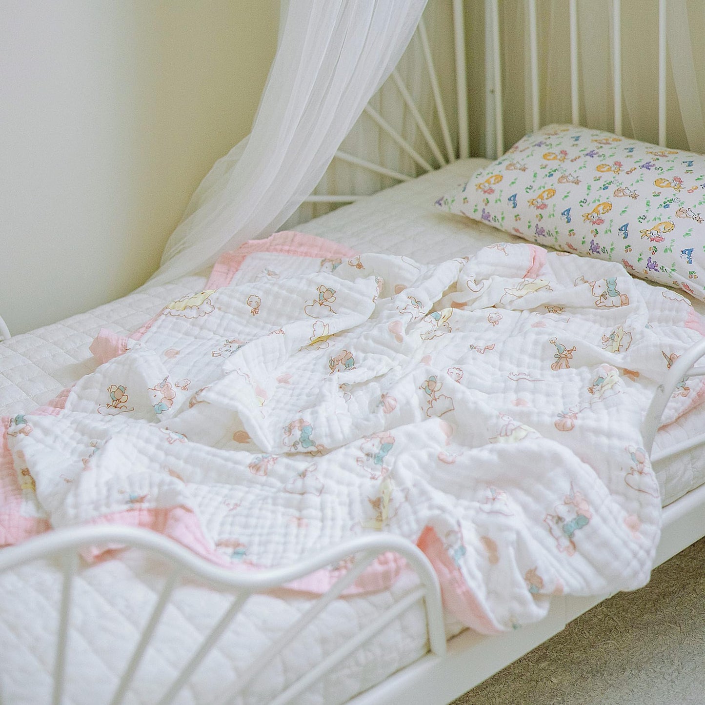 Jay & Ava Soft Cotton Muslin Blanket, 42' x 42', 4 Layers Bed Throw for Toddler, Large Baby Receiving Blanket - Pink Moon Unicorn