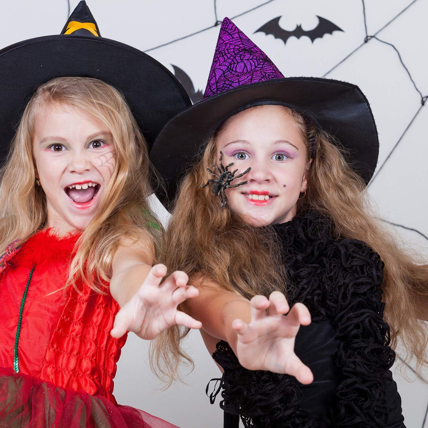 4 Pieces Realistic Spider Giant Fake Spider Action Model Plastic Animal Tarantula Toy Figures Lifelike Educational Toy for Girls and Boys, Halloween Prank Props Party Supplies