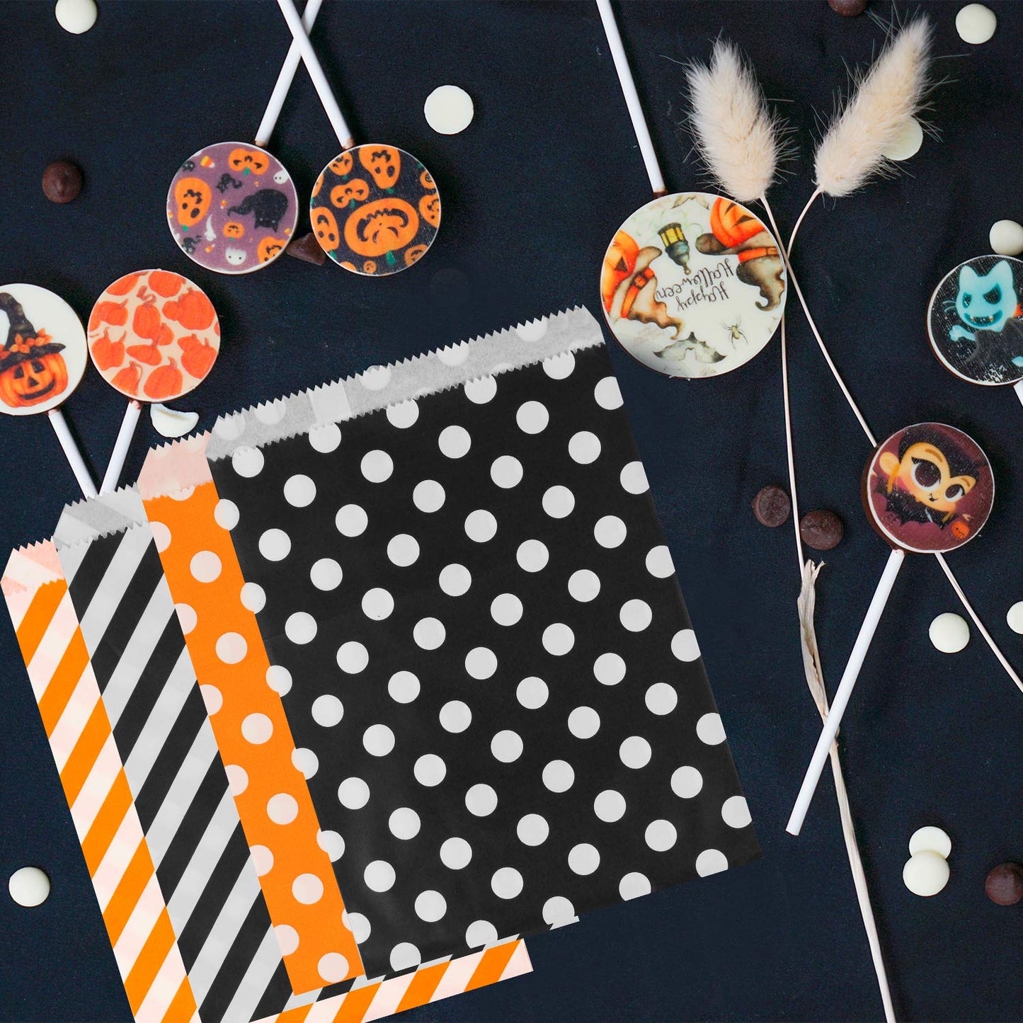 Kolewo4ever 100 pieces Halloween Treat Bags Halloween Party Suppllies Goody Bags Gift Bags Candy Bags