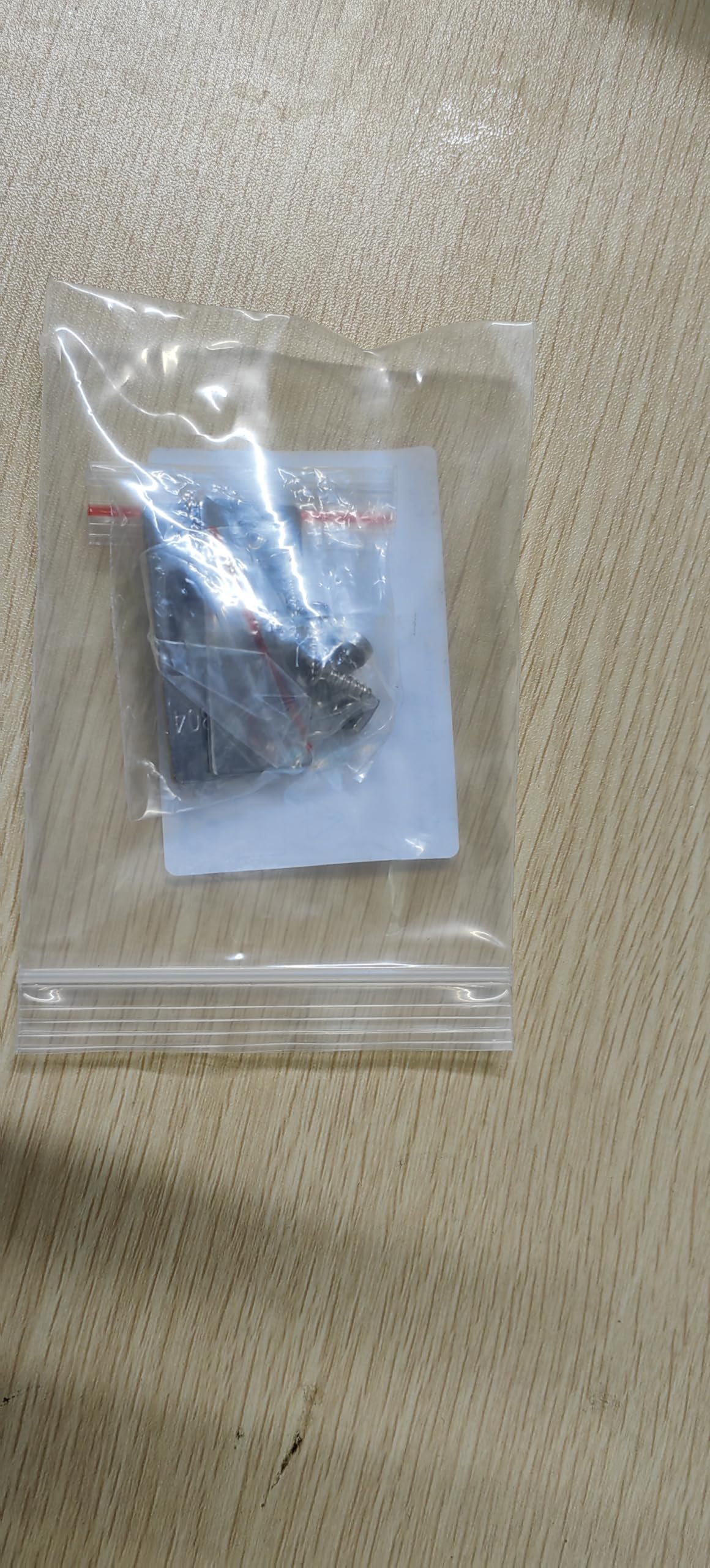 Dingchi 90 Degree Door Clasp Lock Shift Door Lock Button Push Pull Button Door Latch Special Door Lock Button