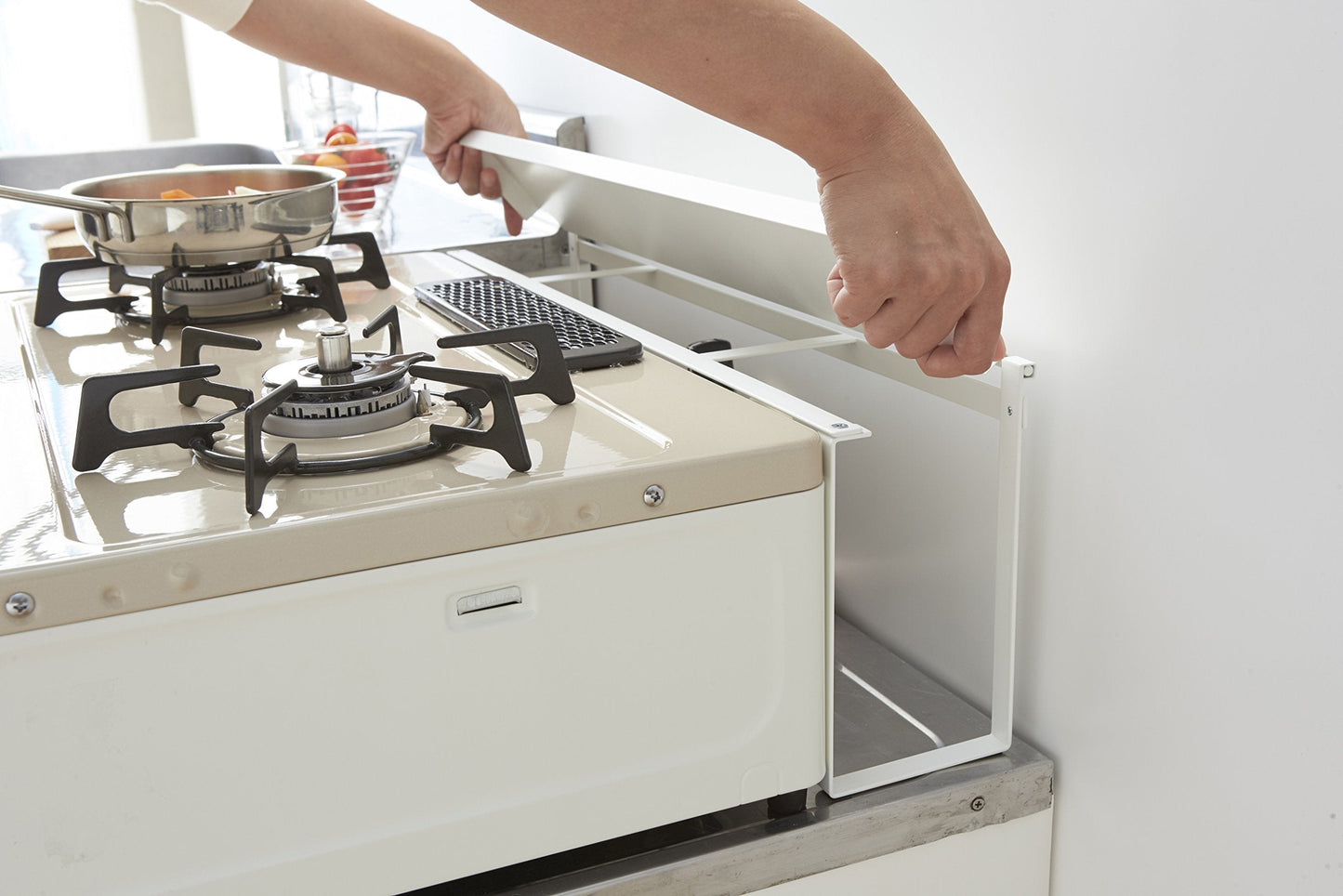 Yamazaki 3487 Stove Deep Gap Rack, White, Approx. W 22.8 x D 4.3 x H 7.7 inches (58 x 11 x 19.5 cm), Plate, Kitchen Rack, Back of Stove, Cover