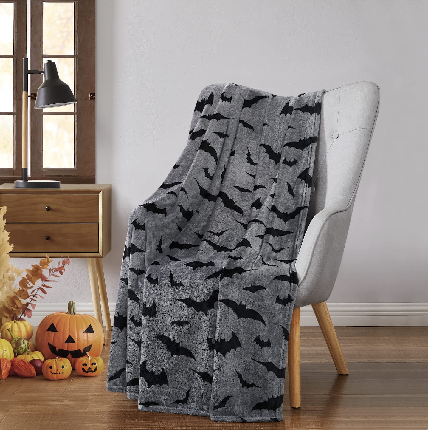 Halloween Throw Blanket : Black Bats on Gray Velvet Soft Fleece Overized Large 70" x 50" for Sofa Bed Couch Chair Dorm