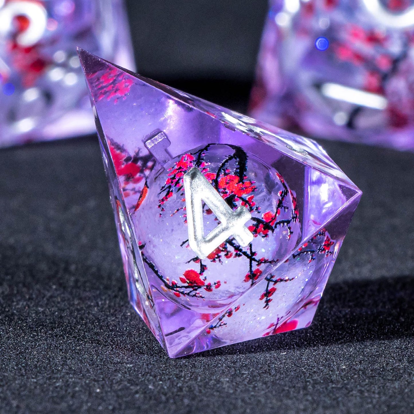KERWELLSI Liquid Core Flower DND Dice Set with Box, 7Pcs Resin Plum Blossom Resin Sharp Edge Polyhedral Dice, Purple Role Playing Dice D20 D12 D10 D8 D6 D4