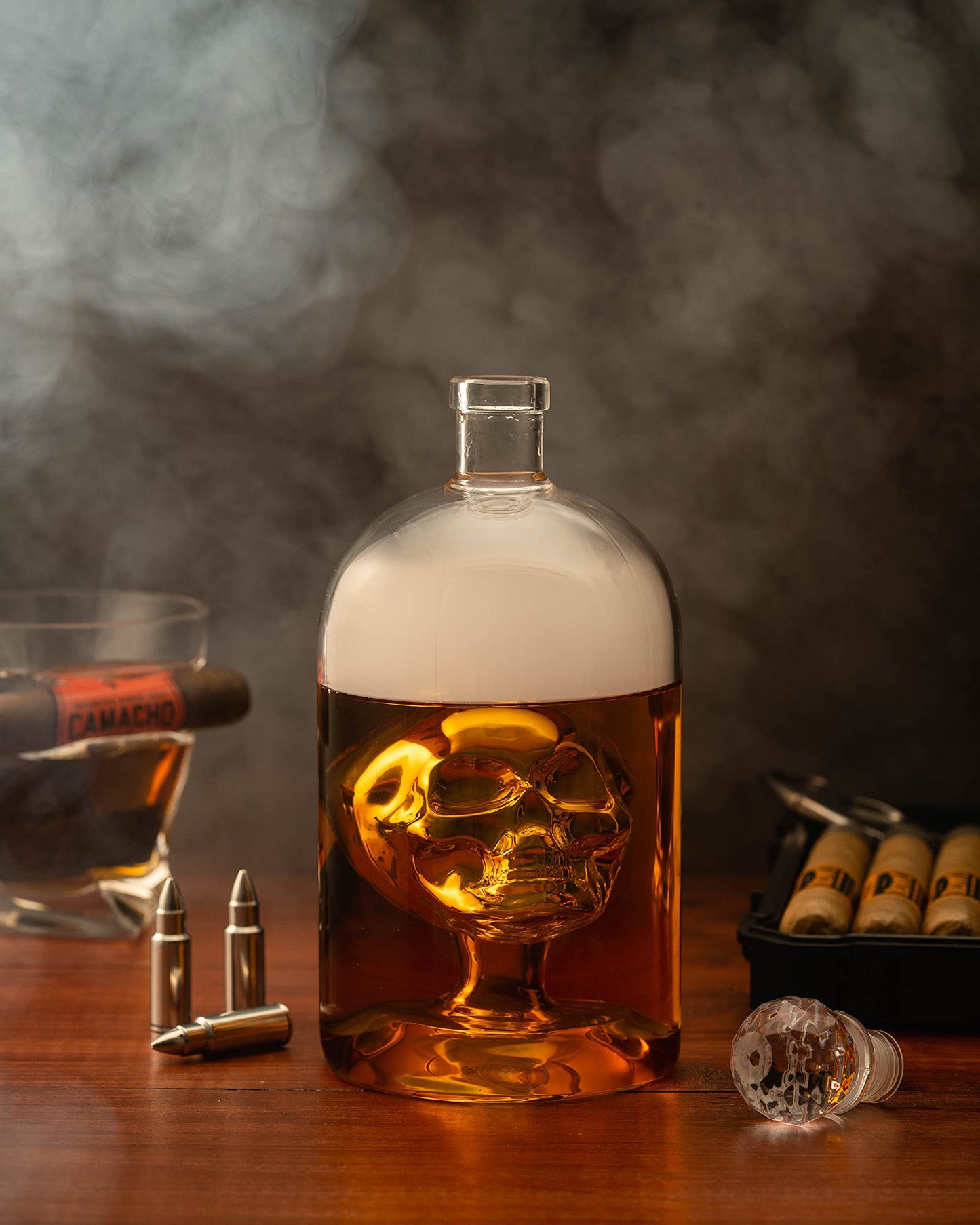 Kobi & Knight Premium Skull Decanter - Borosilicate Glass - for Vodka, Whiskey, Rum, Gin, Tequila Bottle - 25fl oz / 750ml Skull Barware